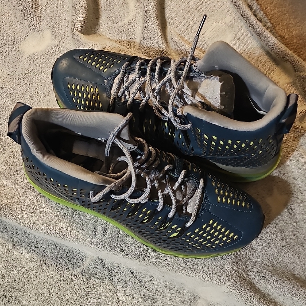 Nike Air Max Men's Blue and Yellow Athletic Shoes
